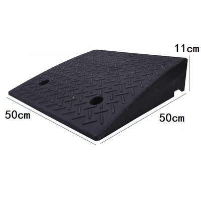 Heavy Duty Flexible Black Yellow Wheelchair Kerb Ramp For Roadway