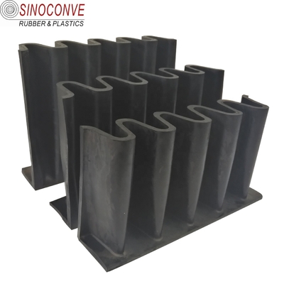 EP400/3.EP500/4 Rubber Sidewall Conveyor Belt for Steep Angle Inclining and Unloading